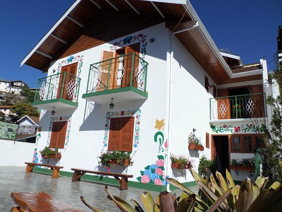Pousada Monte Suico Campos do Jordão Екстериор снимка