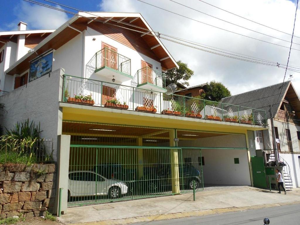 Pousada Monte Suico Campos do Jordão Екстериор снимка